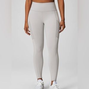 NWT On-The-Go PowerHold® High-Waisted Legging